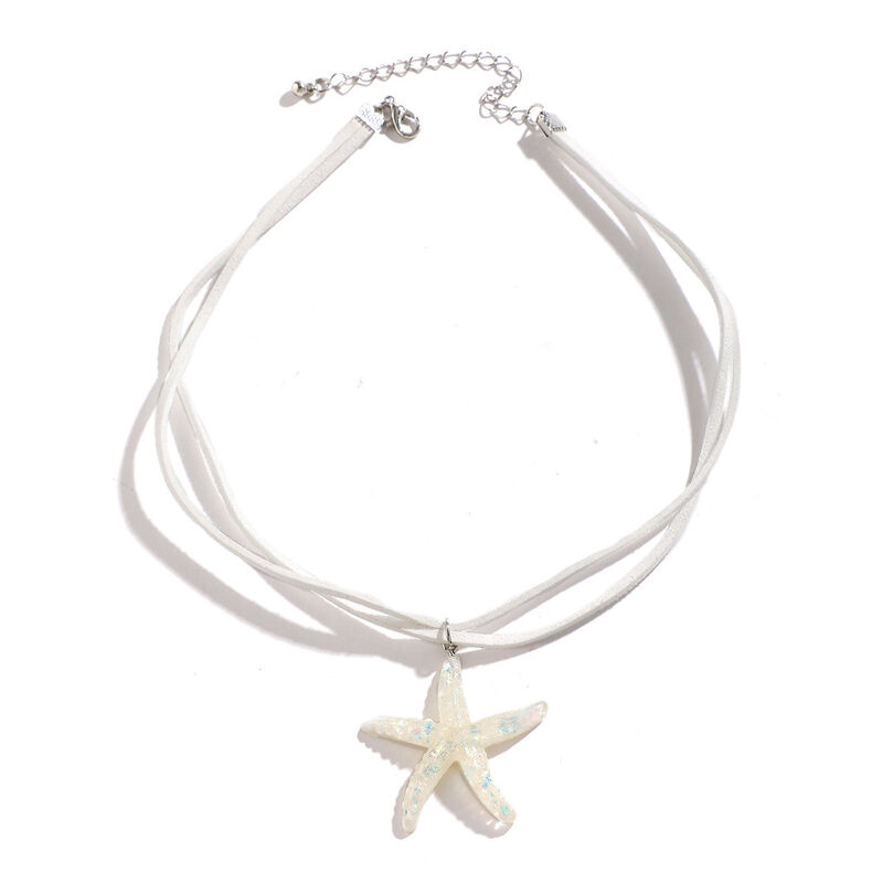 Pure and Fresh Starfish Pendant Necklace in Golden for Various Occasions